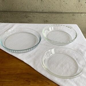 Pyrex Pie Dishes Assorted Styles Bundle of 3